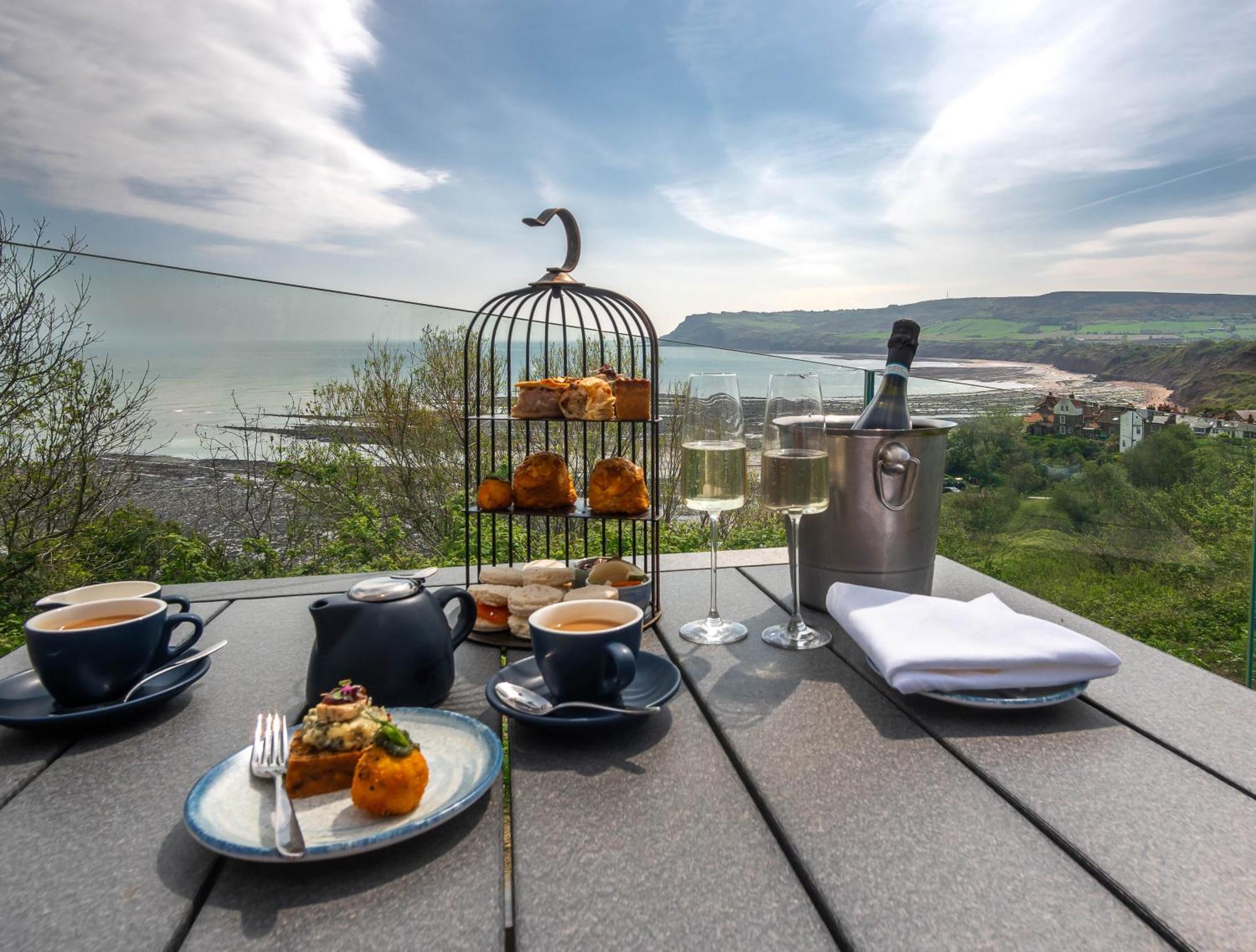 Hotel Victoria Robin Hood's Bay Kültér fotó