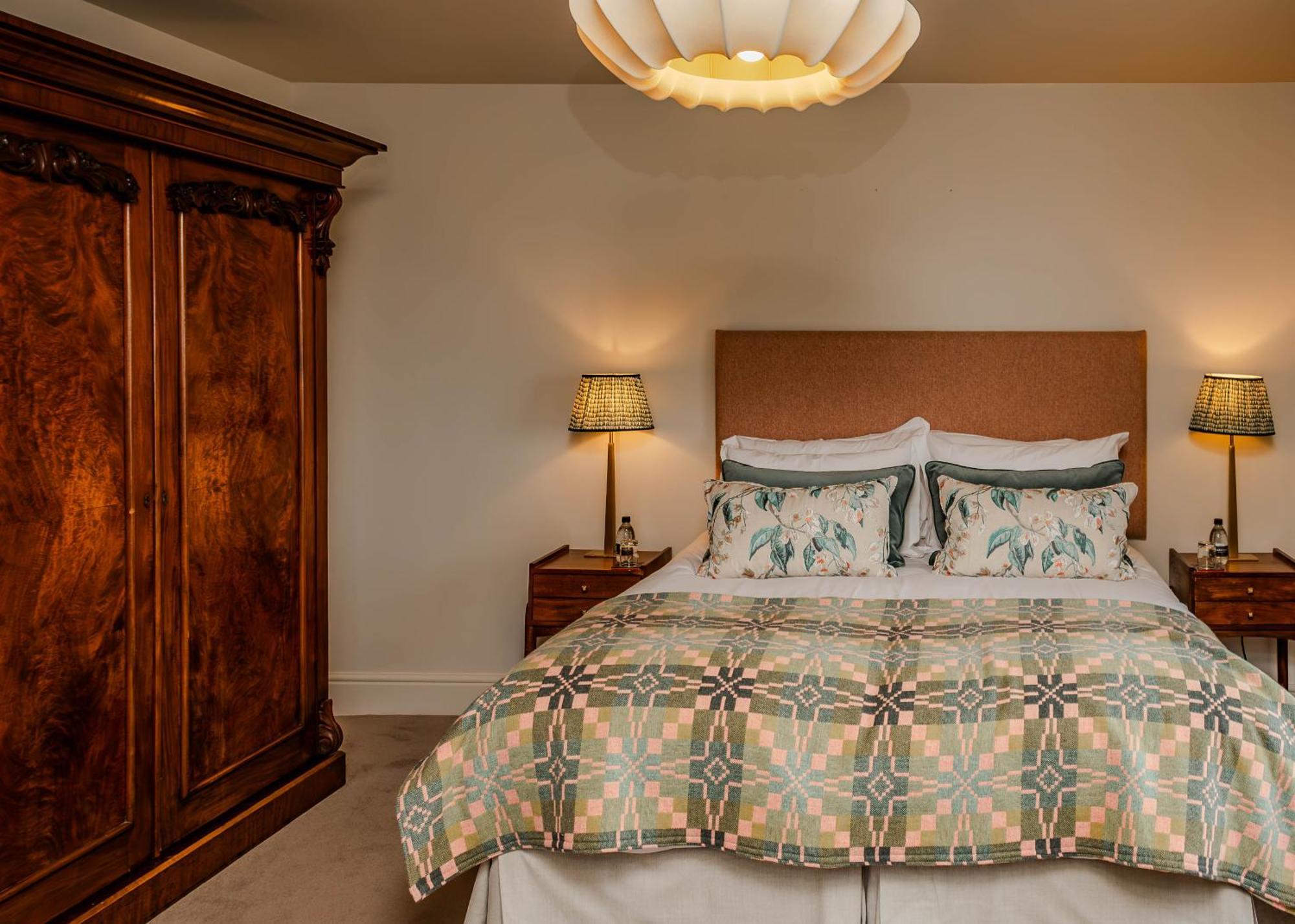 Hotel Victoria Robin Hood's Bay Kültér fotó