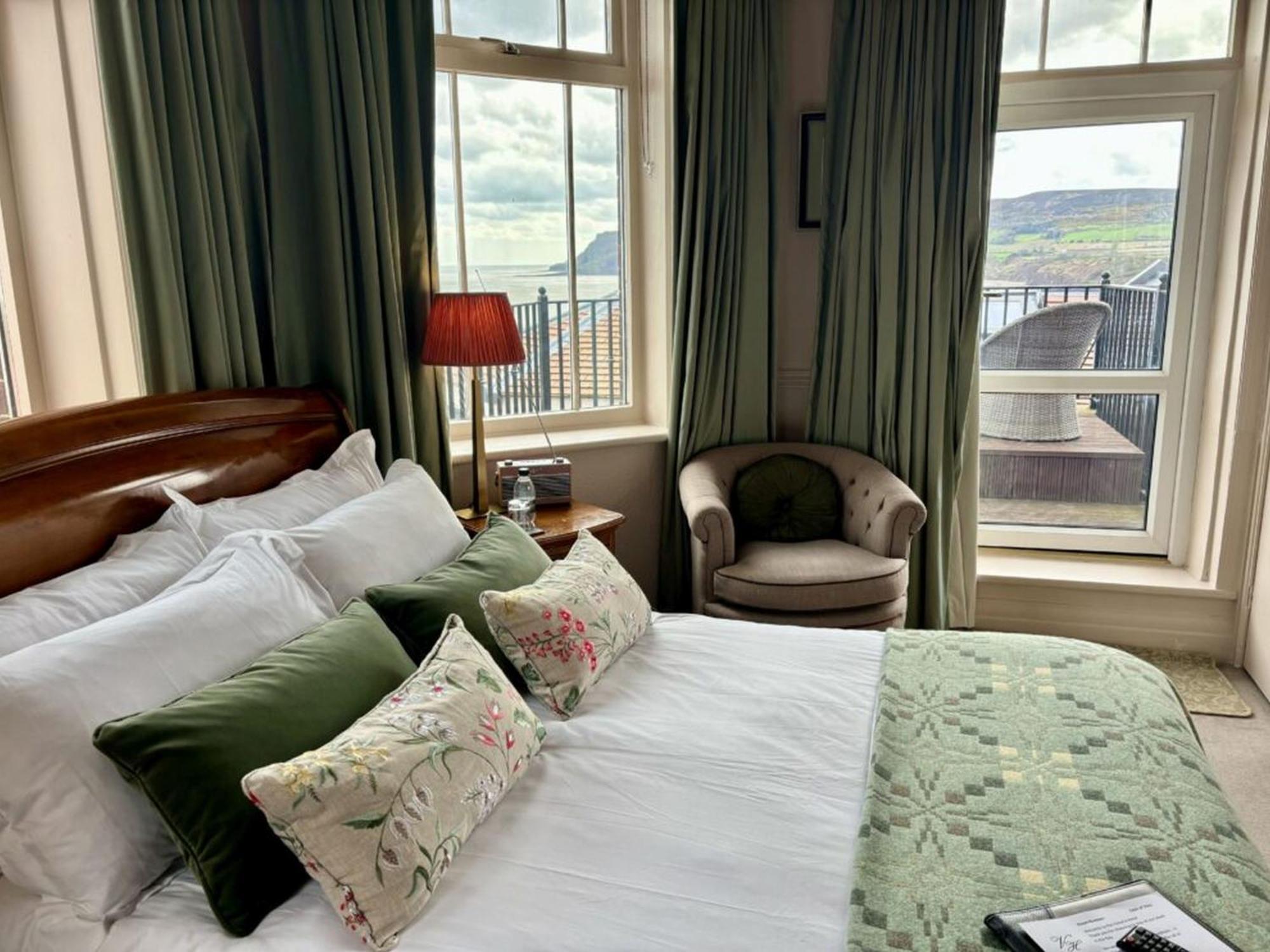 Hotel Victoria Robin Hood's Bay Kültér fotó